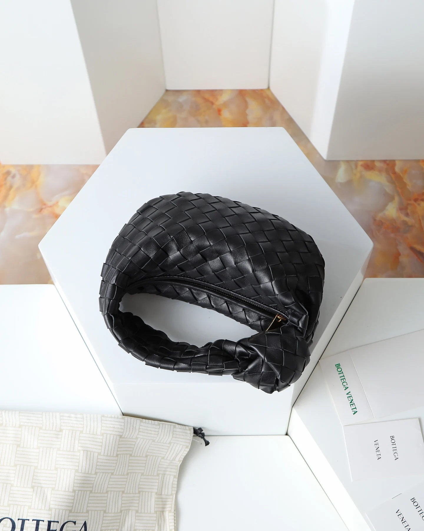 Bottega Veneta 651876 Woven Knot Hobo Handbag - Detail view 4