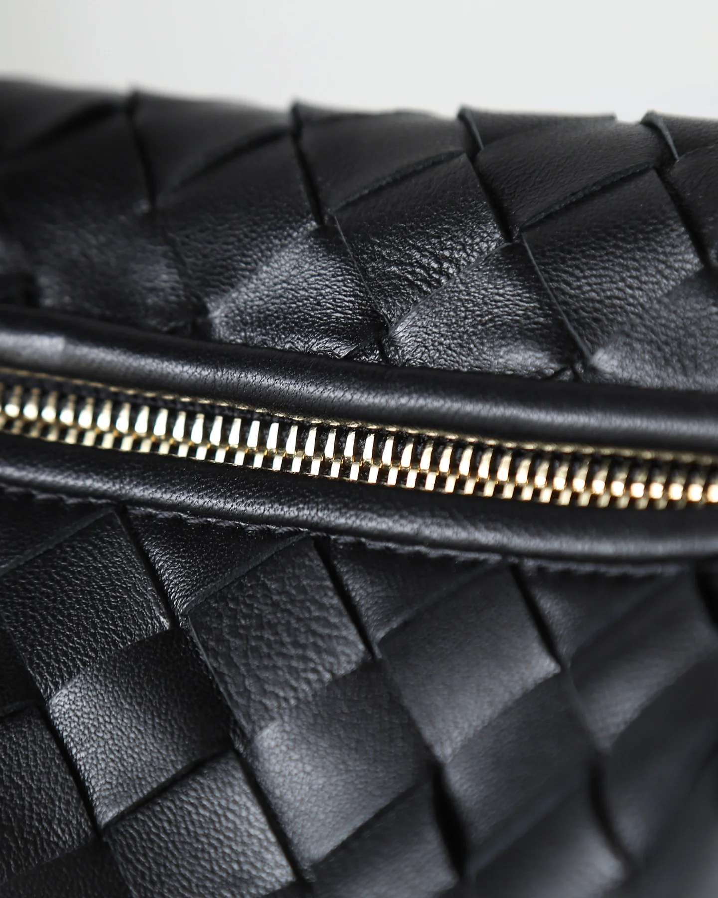Bottega Veneta 651876 Woven Knot Hobo Handbag - Detail view 6