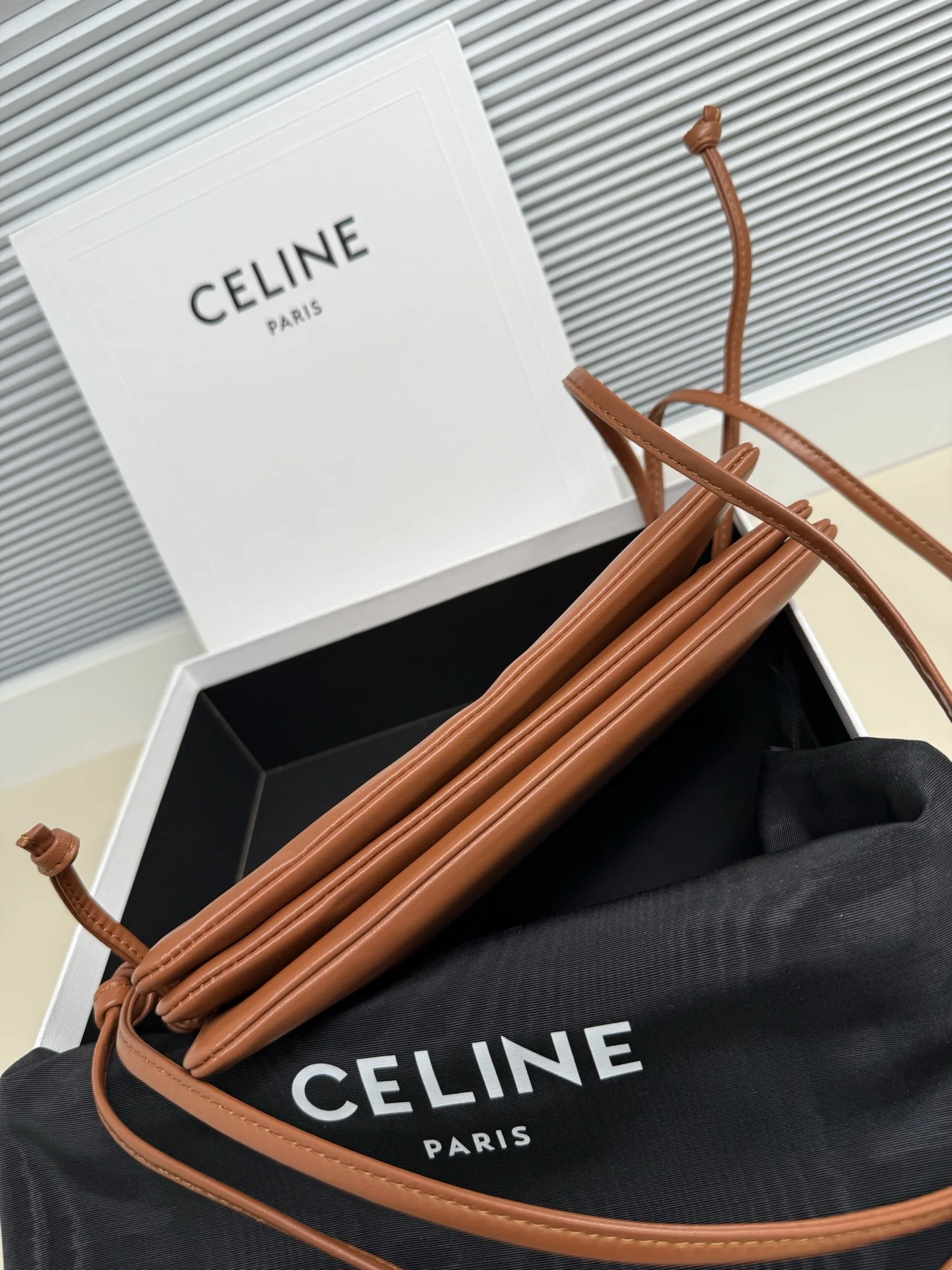 Celine 10p862 Classic Tri-Layer Bag Crossbody Bag - Detail view 9