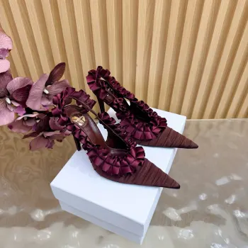 圣罗兰Lee真丝 开花尖头高跟鞋