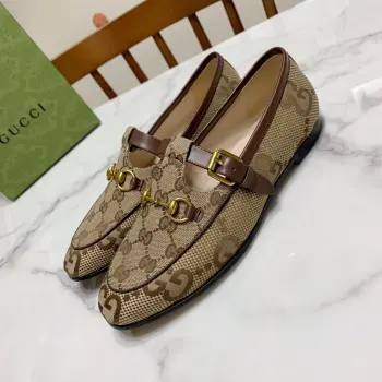 春夏凯旋门时装鞋