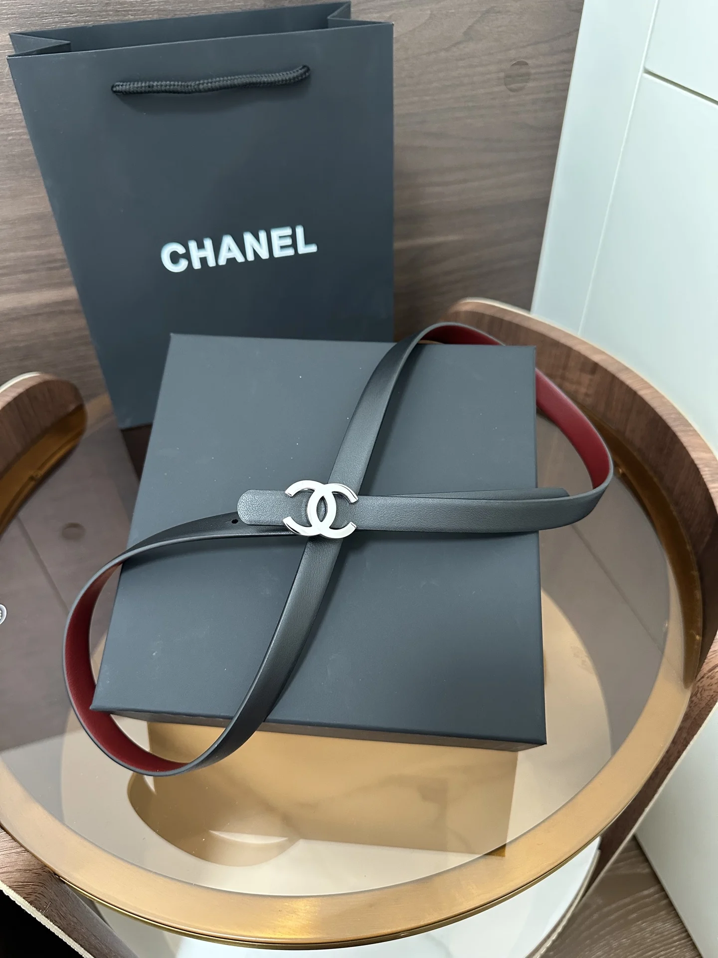 <p> CHANEL 香奈儿 秋冬系列 高端女士细腰带 双面原版牛皮 手感柔软舒适 精致女士必备款 时尚优雅 宽度1.5CM</p>