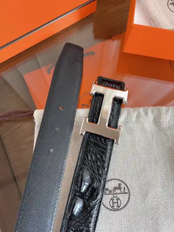 <p>   3.8cm 爱马家鳄鱼骨皮男款皮带  纯手工包边工艺+无美工 真鳄鱼皮上线 懂货的来   每一条都是艺术品般独特自然 不做美工十全大补死板生硬产品 </p>