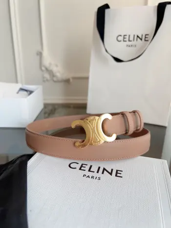 <p>    赛琳 CELINE女士皮带 小牛皮质感搭配独特凯旋门扣 颜色裸粉色 宽2.5cm 低调中暗藏奢华 轻松点亮穿搭  手工缝制 </p>