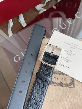 <p>    Gucci古驰  法国原厂皮料 黑色牛皮 品质毋庸置疑 没有更好 只有最好 尺寸4.0厘米</p>