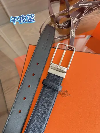 <p>   HERMES 最新设计 代购品质 腰带精选进口优质Togo皮 搭配精钢金属传统小针扣 工艺细节处理到位 注重细节不败于细节 宽度3.5cm </p>
