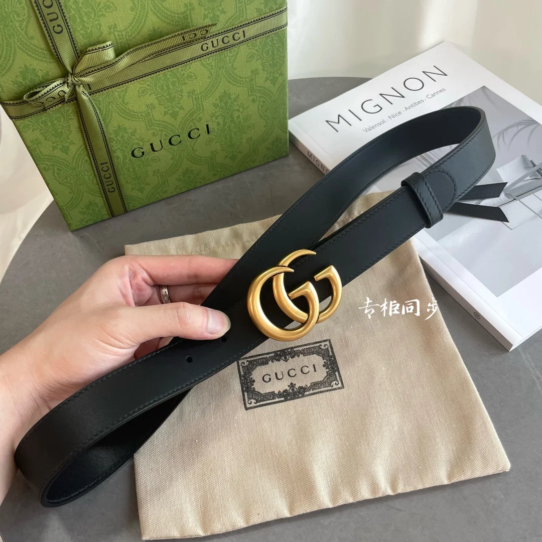 原单古奇皮带|高仿古奇皮带|精仿古奇皮带|一比一古奇皮带<p>    Gucci 专柜新版横标 编码414516 APOOT 双面进口原厂牛皮材质 宽度3.0cm经典古铜双G扣</p>