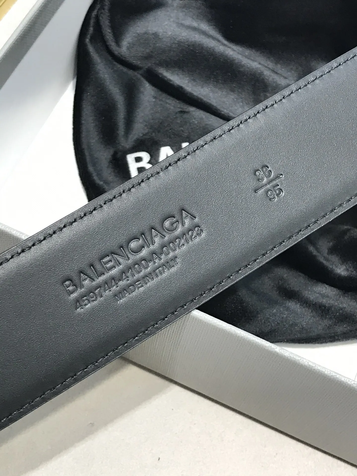 Balenciaga Balenciaga Fall-Winter Refined Fashion Belt - Detail view 7