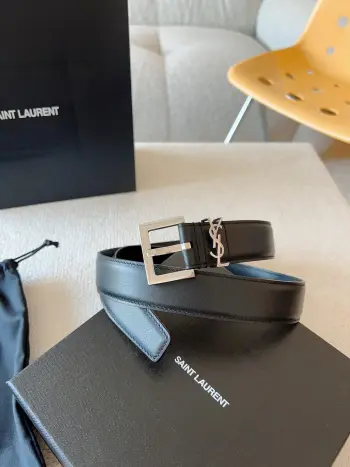 <p> Saint Laurent 圣罗兰 女士腰带  原版开模 为此凸显效果 产品每个细节都严格要求 进口小牛皮 配以CASSANDRE 标识腰带环 亮面金银五金可选 精致优雅的设计 适合任何时尚造型 </p><p>正品尺寸宽度 3.0cm 注 非普通版 </p>