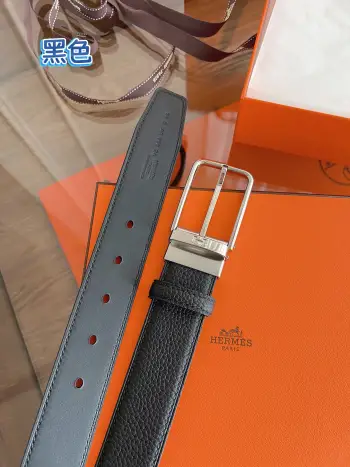 <p>   HERMES 最新设计 代购品质 腰带精选进口优质Togo皮 搭配精钢金属传统小针扣 工艺细节处理到位 注重细节不败于细节 宽度3.5cm </p>