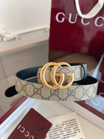 <p> 绝美gucci G女式新款腰帶 專櫃同步 寬3.0厘米 帶身帆布杏老花-拼進口小牛皮黑色 精緻真空電鍍双G型鋼扣 雙面可用</p>