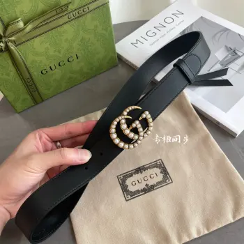 <p>   Gucci 专柜新版横标 编码414516 APOOT 双面进口原厂牛皮材质 宽度3.0cm 新款珍珠双G扣</p>