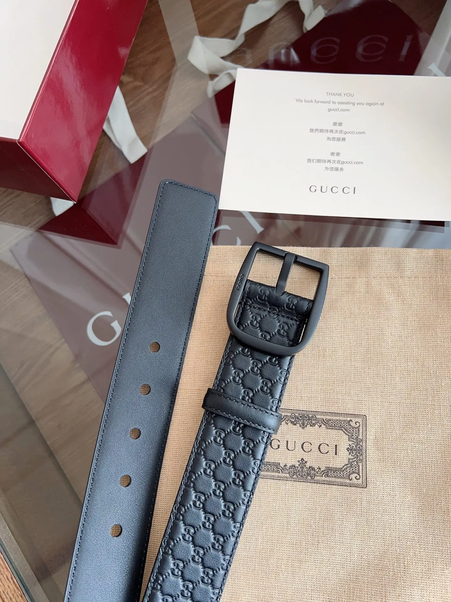 <p> Gucci古驰 法国原厂皮料 黑色牛皮 品质毋庸置疑 没有更好 只有最好 尺寸4.0厘米</p>
