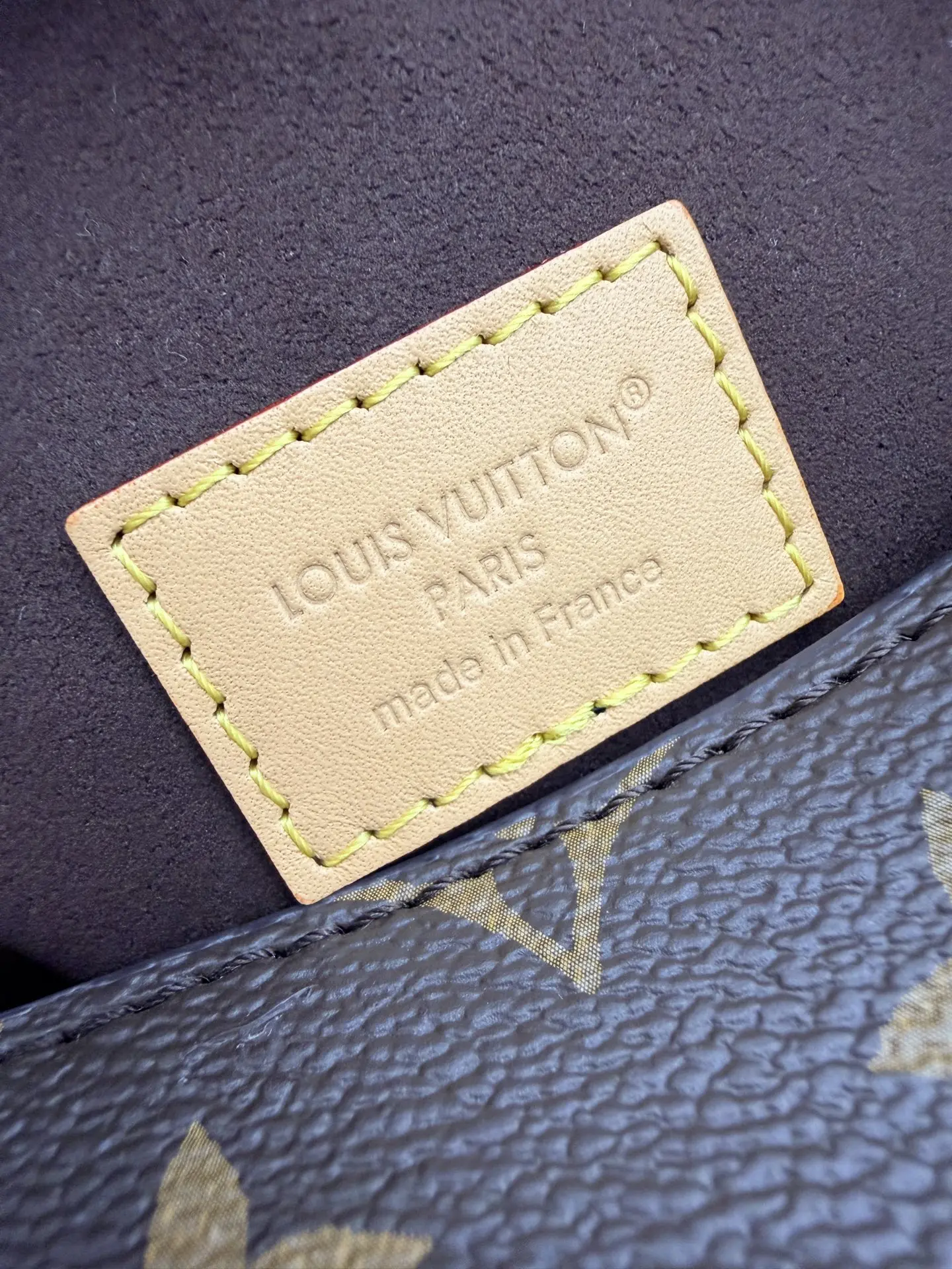 Louis Vuitton M26191 Dynamic Electronic Chip Gift Bag Shoulder Bag - Detail view 7