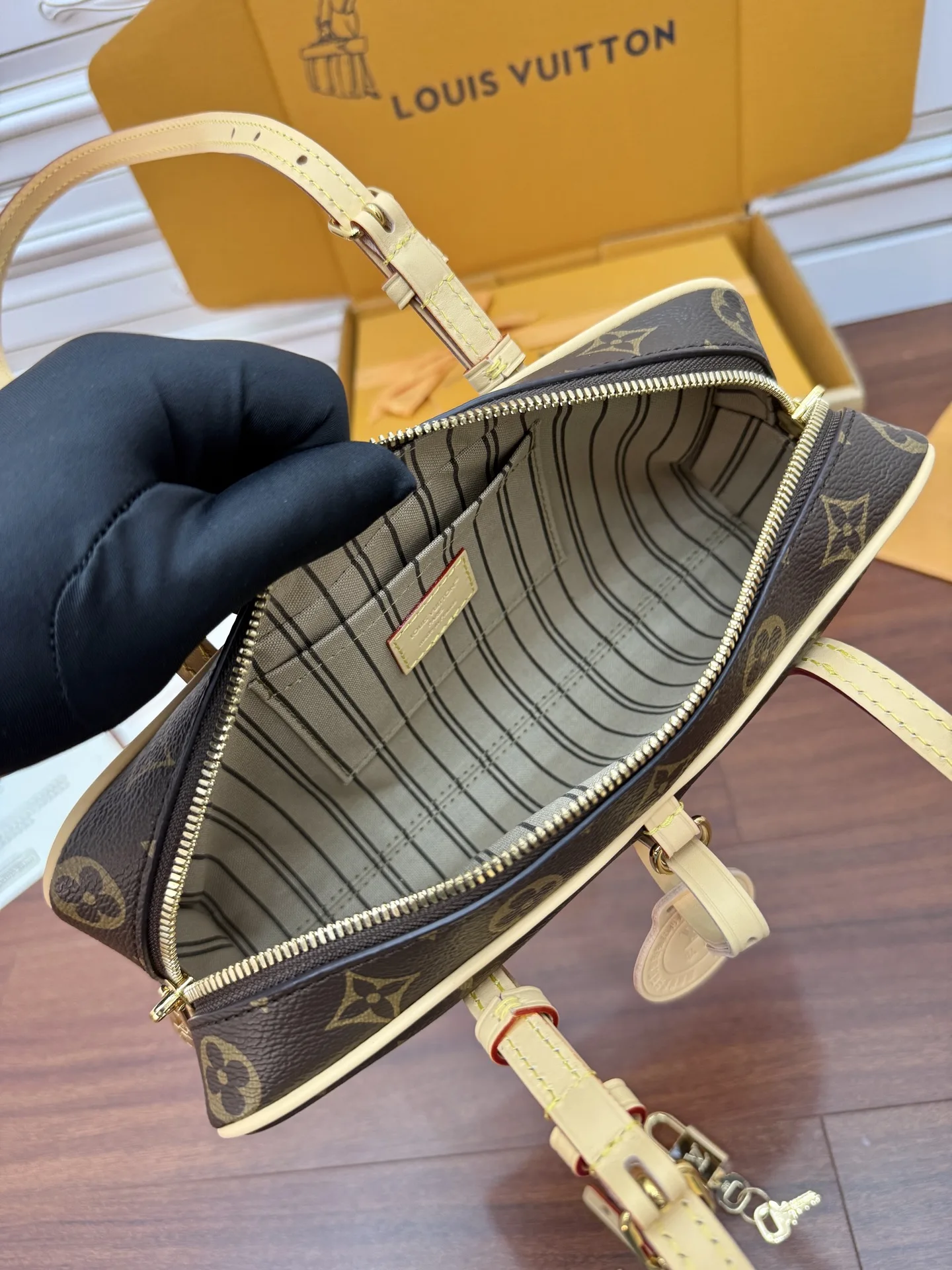 Louis Vuitton M47031 Dynamic Electronic Chip Diamond Fabric Bag Shoulder Bag - Detail view 8