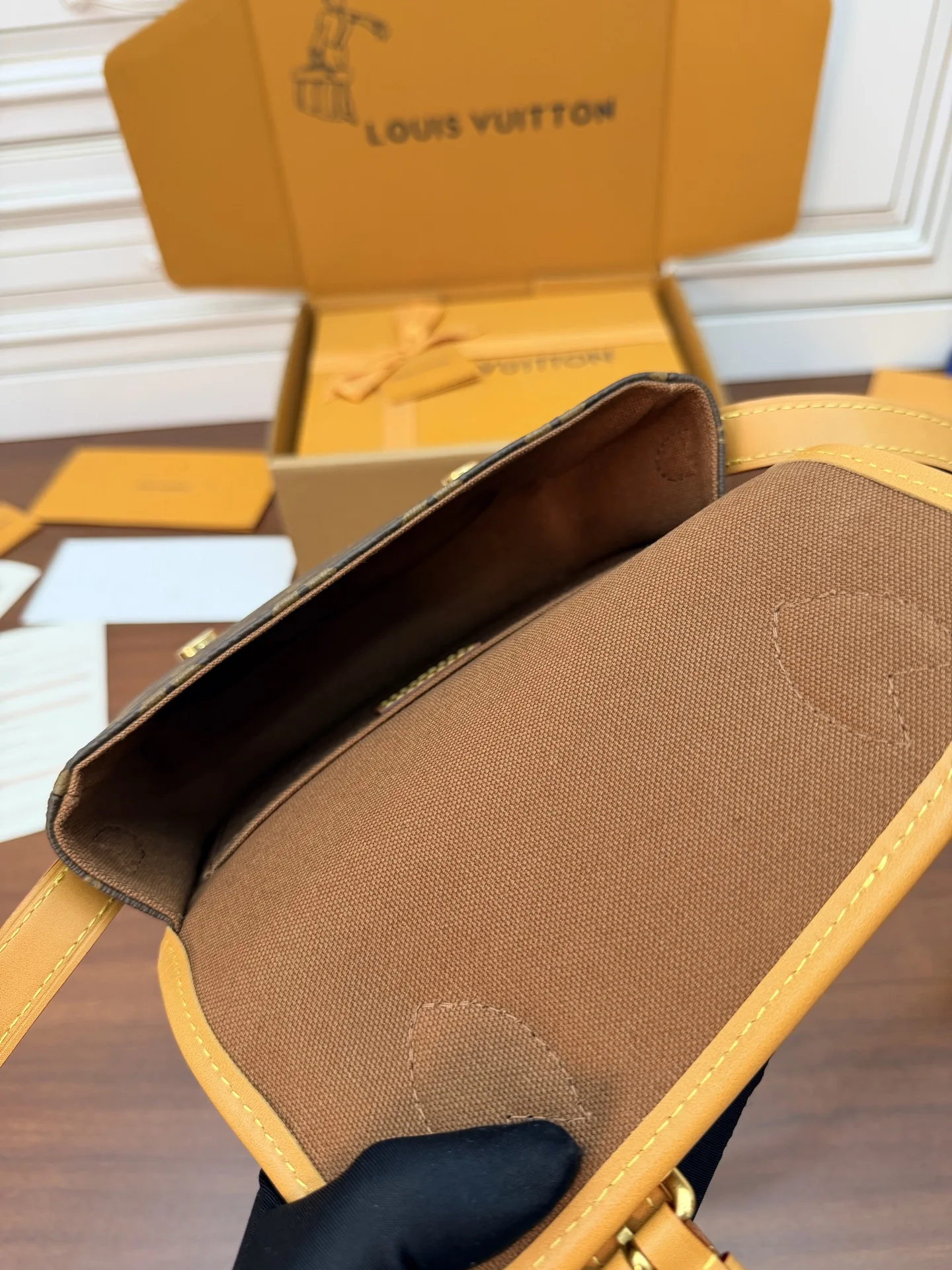 LVM26805动态电子芯片菱形面料包 斜挎包 - 细节图 7