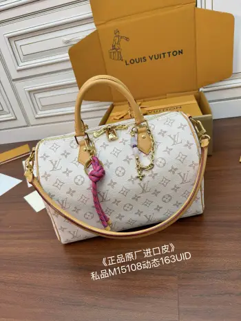 <p>独家(正品原厂进口皮)首发型号 M15108私品 163动态UID  进口菱形面料  品质和材料第九次再次升级 专柜同步 动态电子芯片 礼品袋 保护纸 铜版电子标签 合格证 皮料是正品代工厂意大利A级树膏皮 私品 是在于品质 五金 面料 手工 油边 是A级出品 拍摄图跟产品一致丶配图上的全套包装.尺寸 30x21x17CM</p>