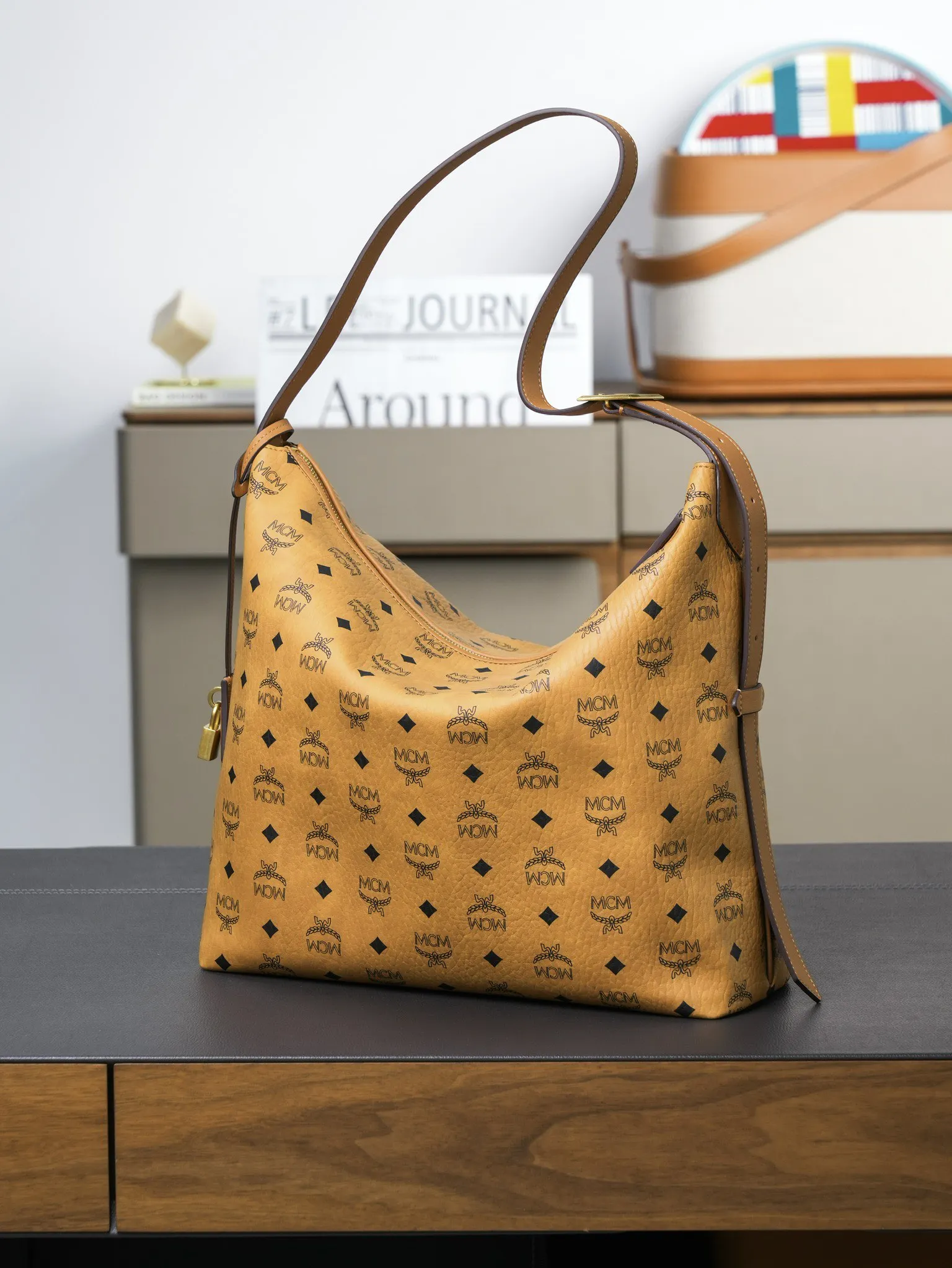 MCM MWHESTA02CO001 MCM Aren Hobo New Shoulder Bag Single Shoulder Bag - Detail view 3