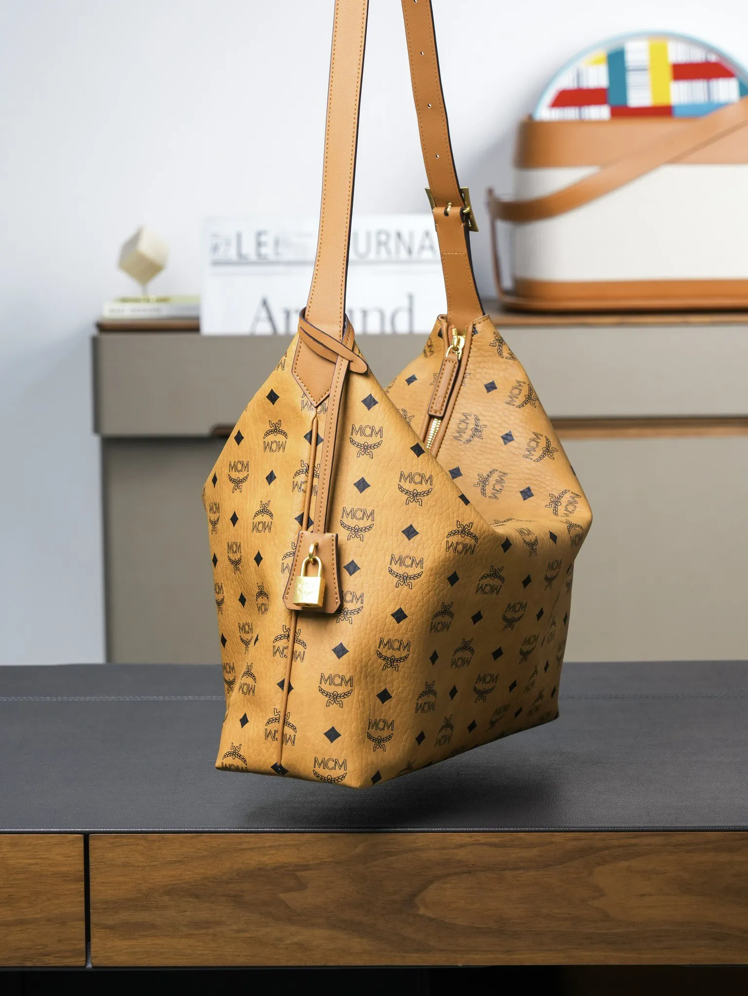 MCM MWHESTA02CO001 MCM Aren Hobo New Shoulder Bag Single Shoulder Bag - Detail view 4