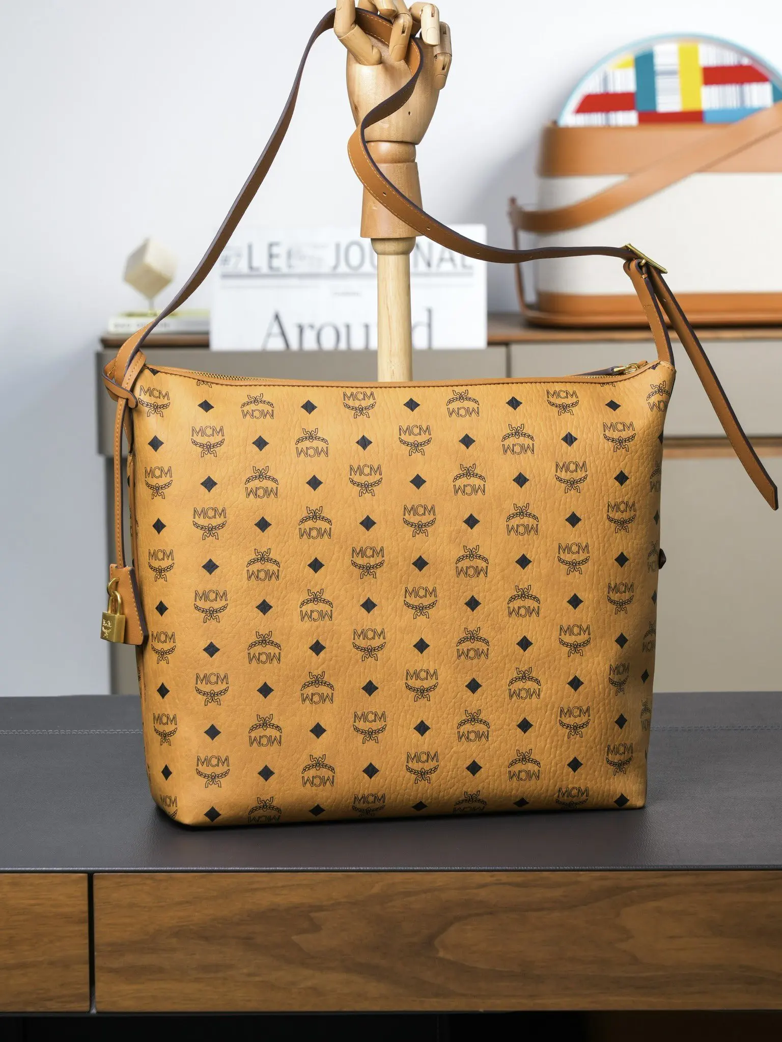 MCM MWHESTA02CO001 MCM Aren Hobo New Shoulder Bag Single Shoulder Bag - Detail view 9