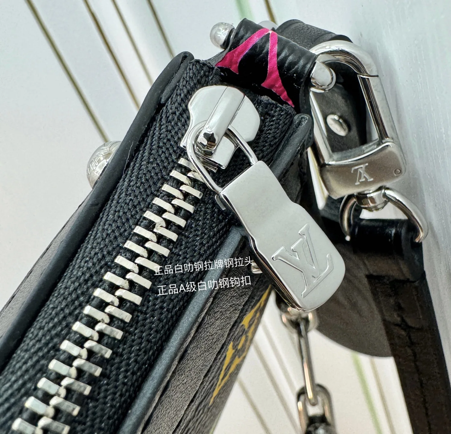 Louis Vuitton M13663 Dynamic Electronic Chip Diamond Fabric Bag Shoulder Bag - Detail view 8