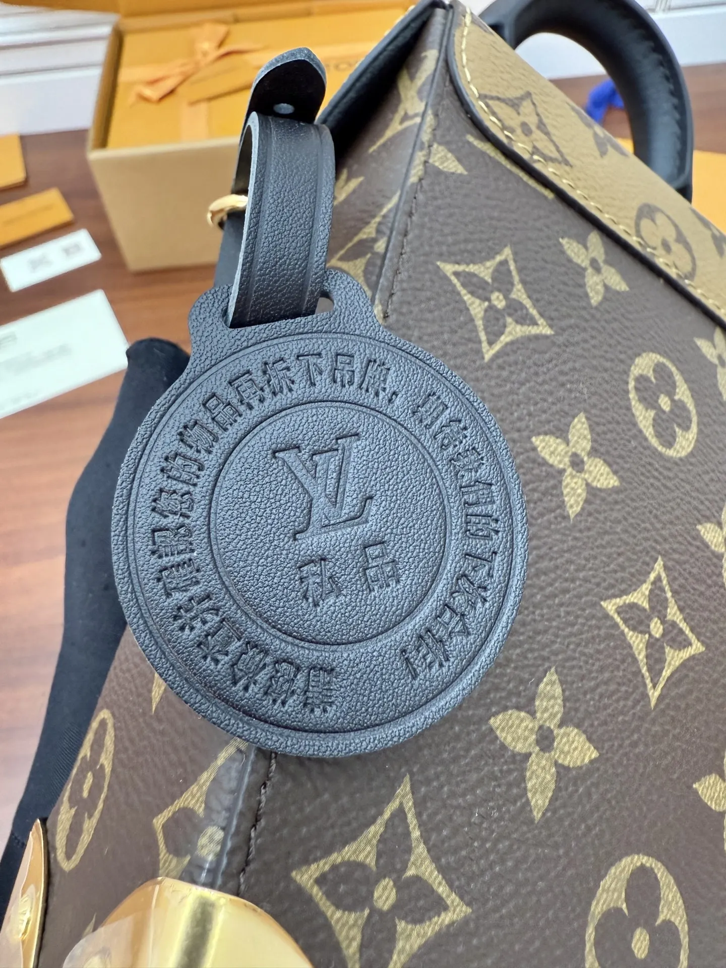 LVM82465动态电子芯片菱形面料包 斜挎包 - 细节图 8