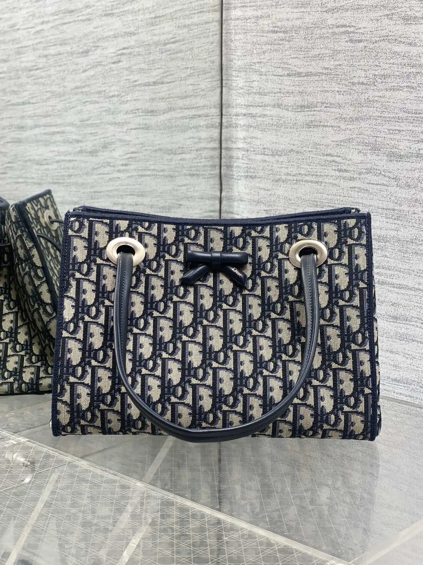 Dior 26 Spring/Summer New Floral Bow Tote Bag Women s Handbag - Detail view 1