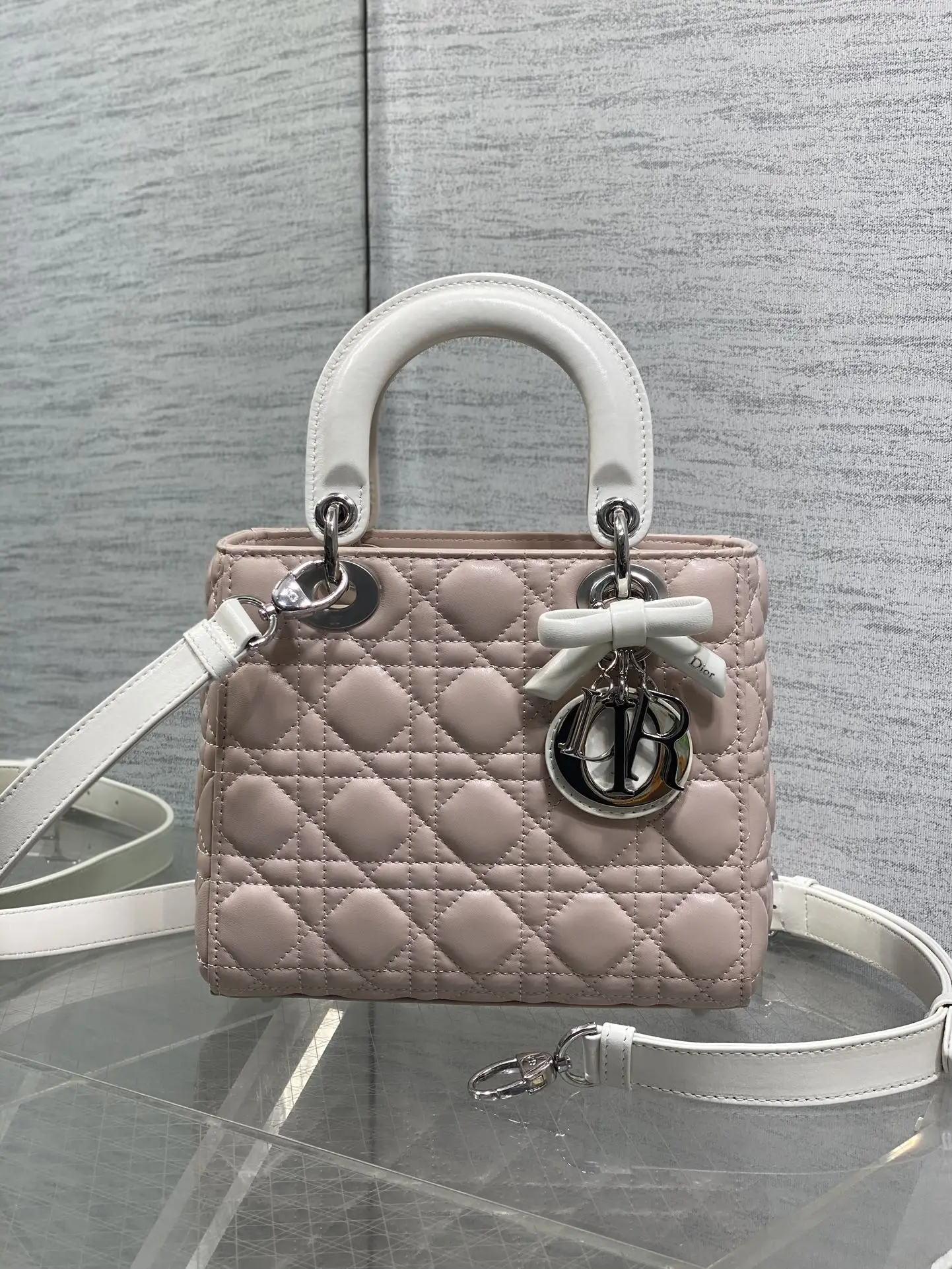 迪奥Lady最新款四格蝴蝶结戴妃包 女士斜挎包