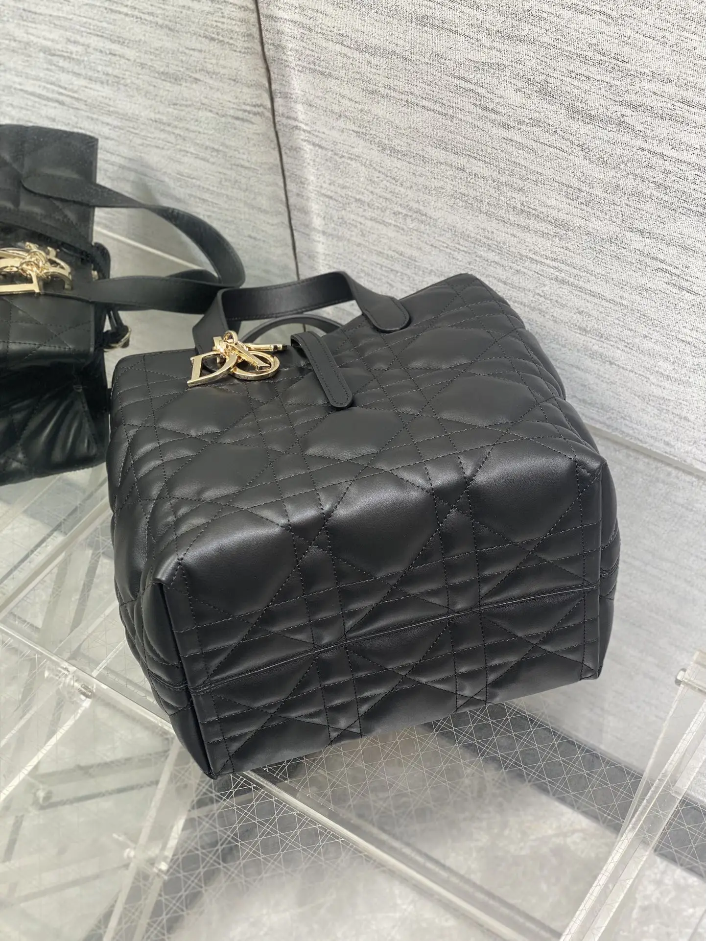 迪奥银油蜡皮Toujours竖版系列迷你斜挎包 女士斜挎包 - 细节图 7