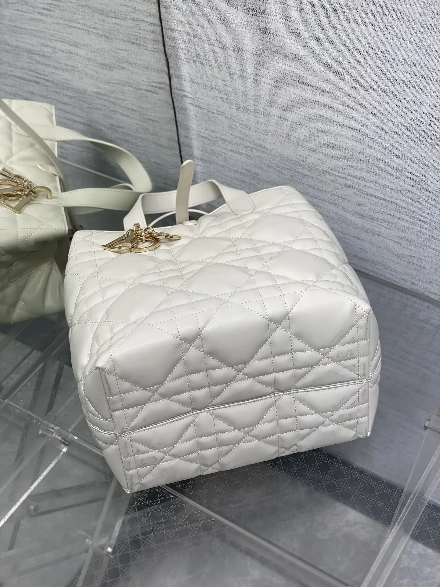 迪奥银油蜡皮Toujours竖版系列迷你斜挎包 女士斜挎包 - 细节图 7
