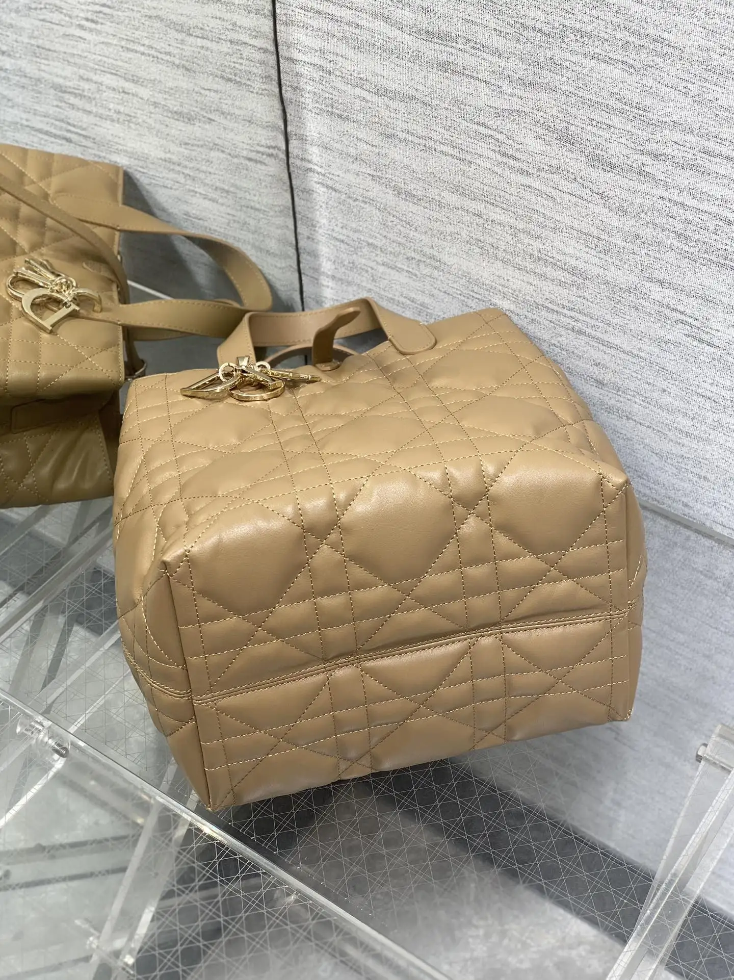 迪奥银油蜡皮Toujours竖版系列迷你斜挎包 女士斜挎包 - 细节图 7