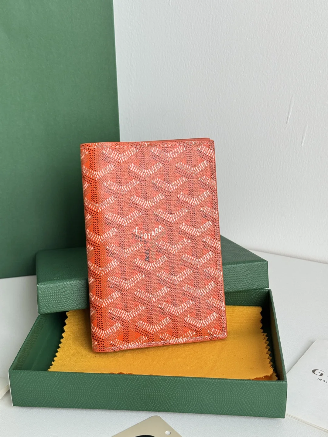 Goyard 3317 Goya Bag Short Wallet Passport Holder - Detail view 2
