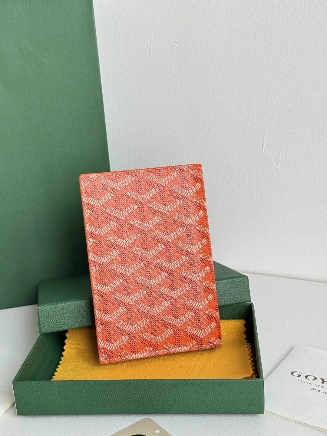 Goyard 3317 Goya Bag Short Wallet Passport Holder - Detail view 3