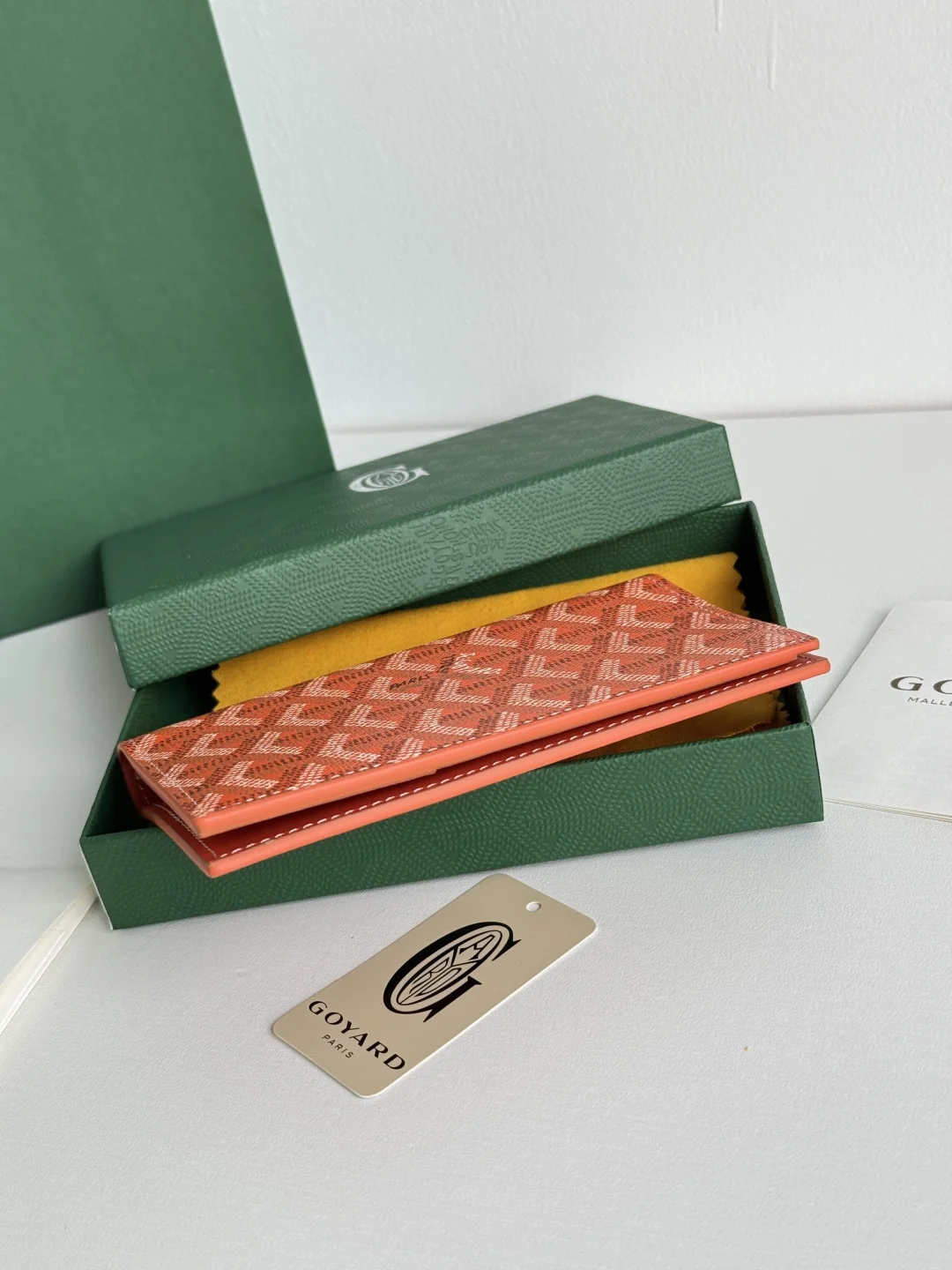 Goyard 3317 Goya Bag Short Wallet Passport Holder - Detail view 4