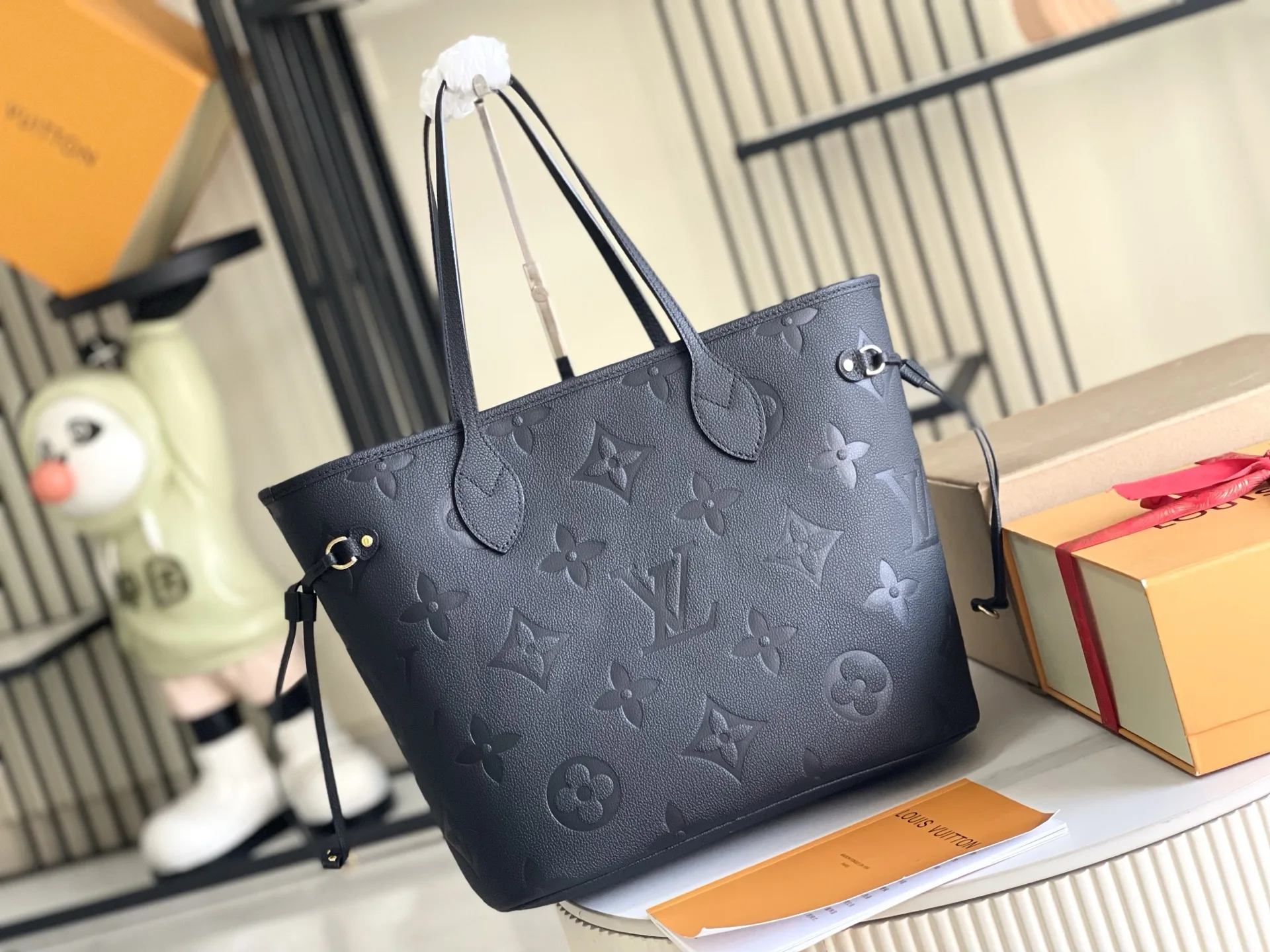 Louis Vuitton M45685 Italian Grade A Leather Handbag Shoulder Bag - Detail view 4