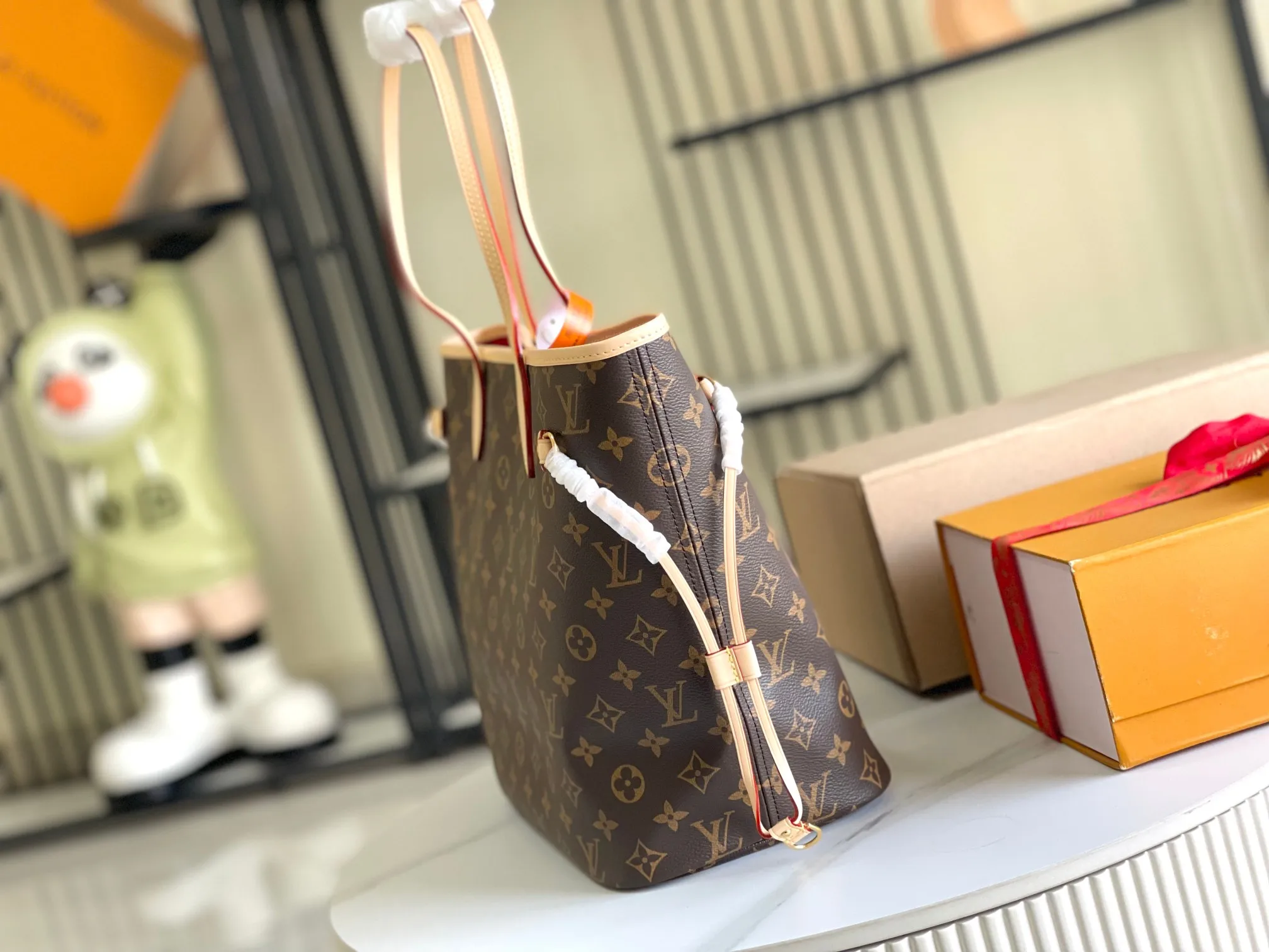 Louis Vuitton M46987 Italy A-level old flower red leather handbag shoulder bag - Detail view 3
