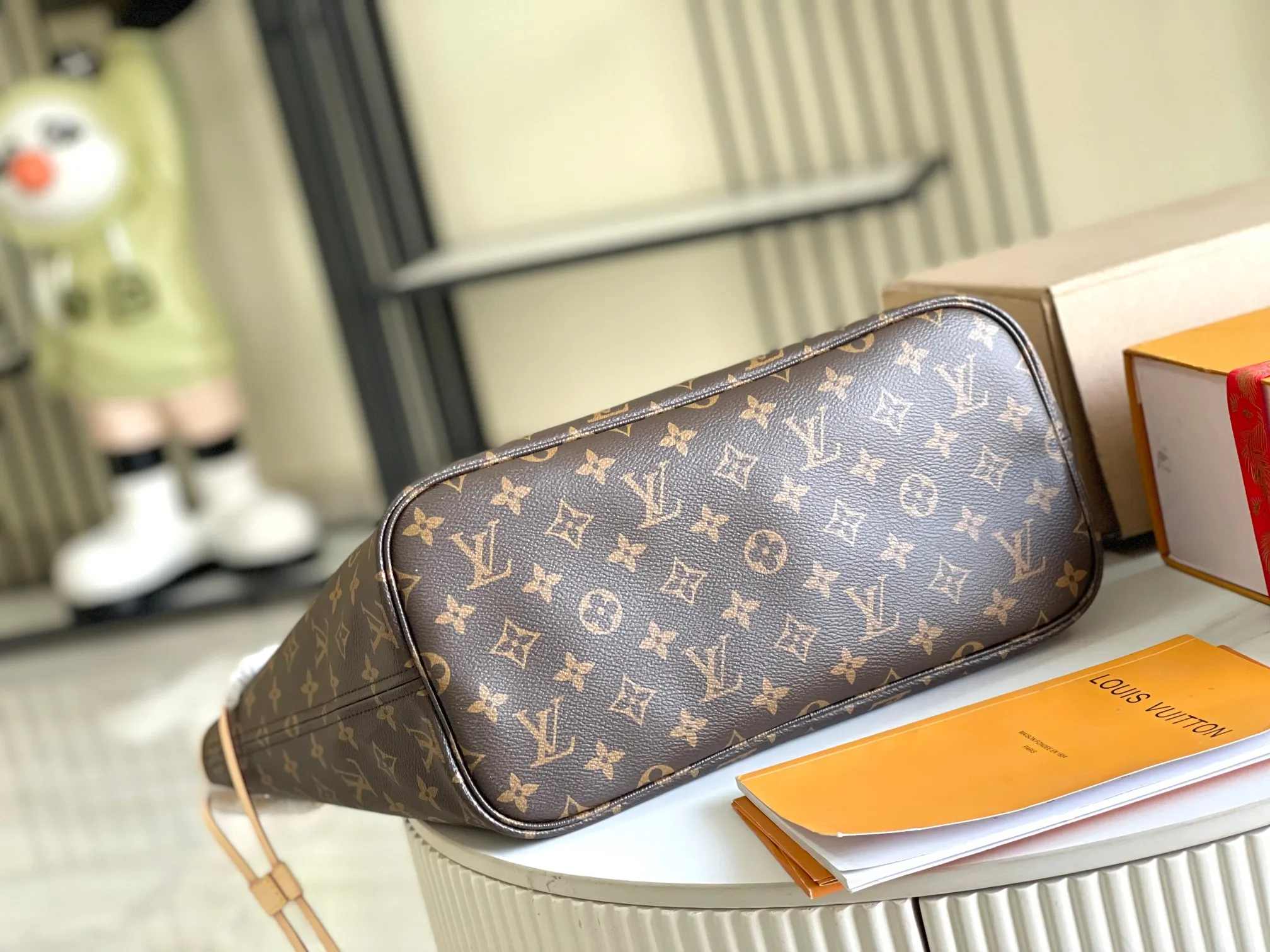 Louis Vuitton M46987 Italy A-level old flower red leather handbag shoulder bag - Detail view 5