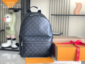 <p> 163 芯片  特级全钢五金 原厂皮 M22558 皮料是意大利A级皮料是在于品质 五金 面料 手工 油边 A级出品 图片跟产品一致丶配全套包装.尺寸:38x29x20CM </p>