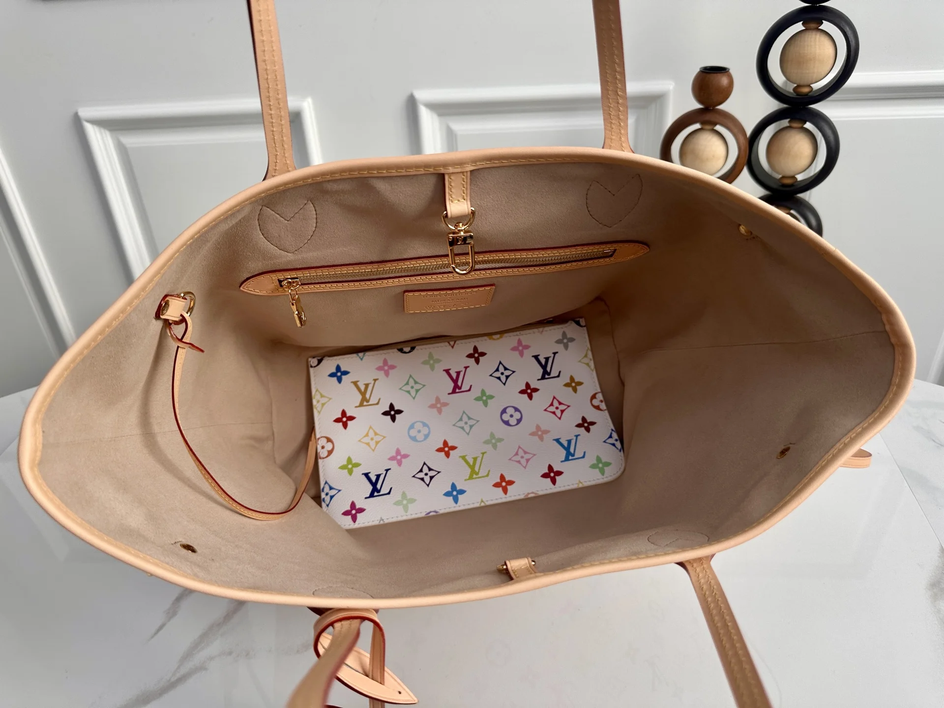 Louis Vuitton M27787 163 Chip White Color Shopping Bag Crossbody Bag - Detail view 7