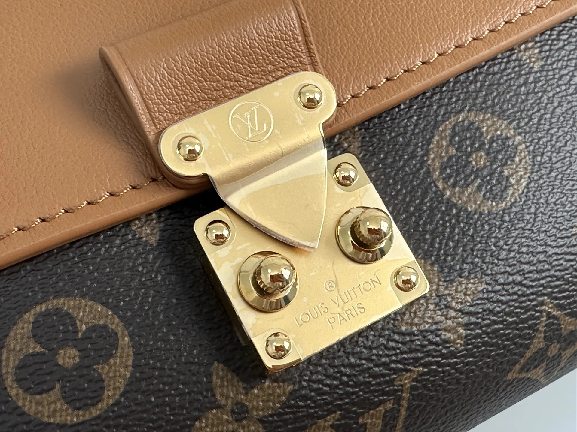 Louis Vuitton M27511 M28288 Old Flower Black Old Flower Brown Classic Canvas Flap Crossbody Bag - Detail view 5