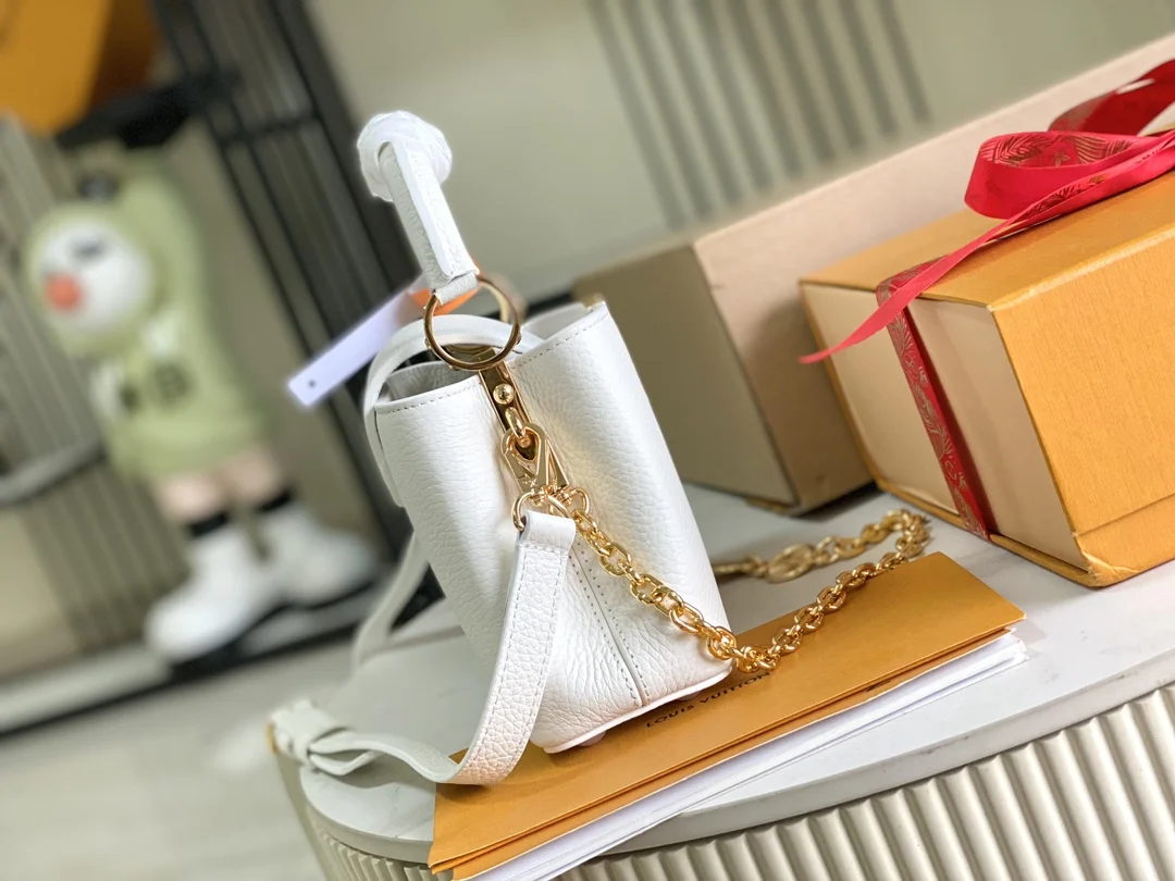 LVKM00014 意大利A级皮料翻盖 斜挎包 - 细节图 2