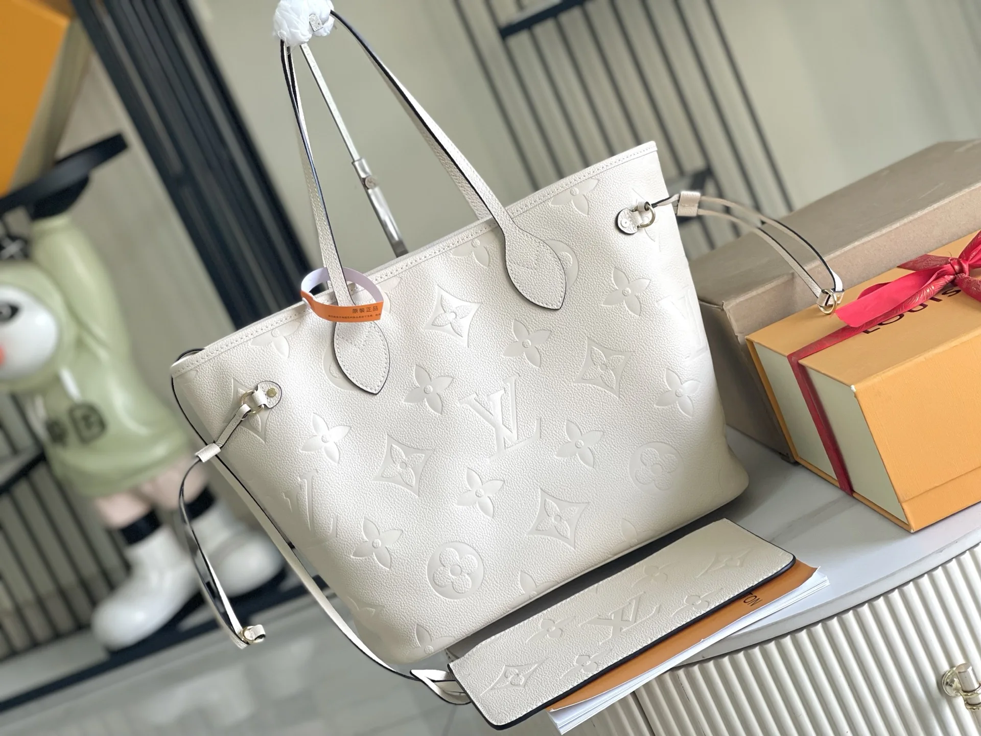 Louis Vuitton M45685 Italian Grade A Leather Handbag Shoulder Bag - Detail view 2