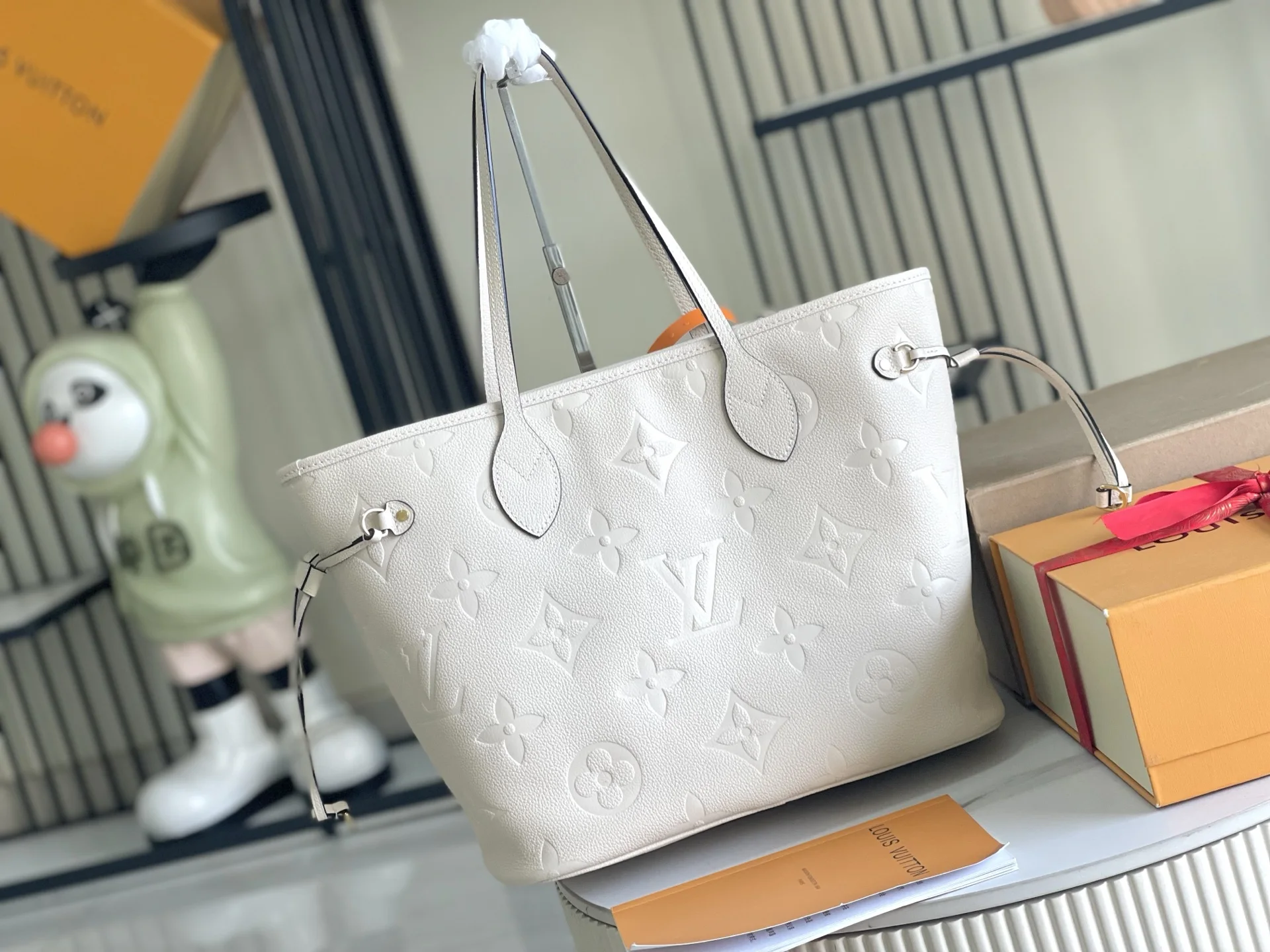 Louis Vuitton M45685 Italian Grade A Leather Handbag Shoulder Bag - Detail view 4