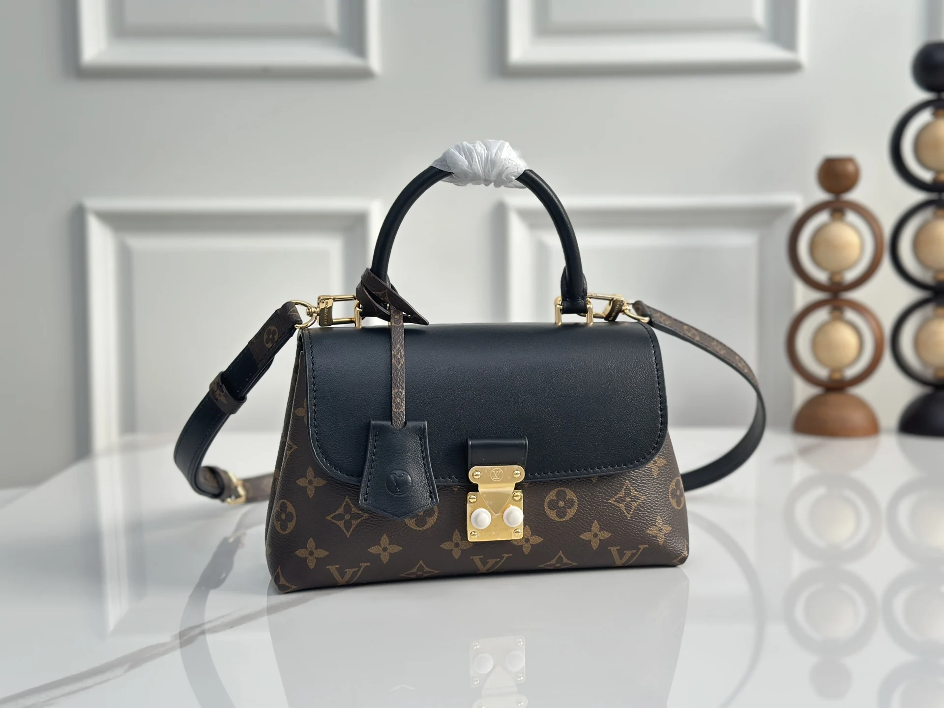 Louis Vuitton M27511 M28288 Old Flower Black Old Flower Brown Classic Canvas Flap Crossbody Bag - Detail view 1