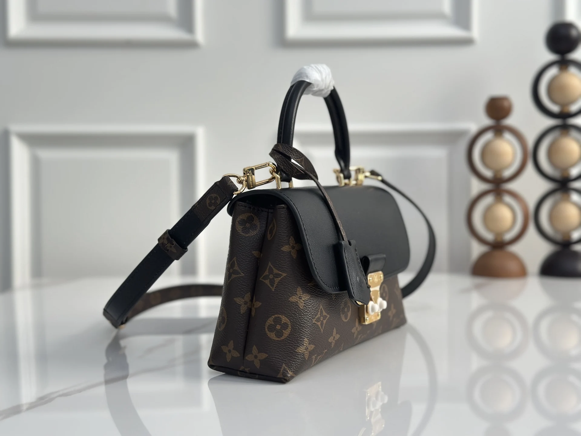 Louis Vuitton M27511 M28288 Old Flower Black Old Flower Brown Classic Canvas Flap Crossbody Bag - Detail view 2