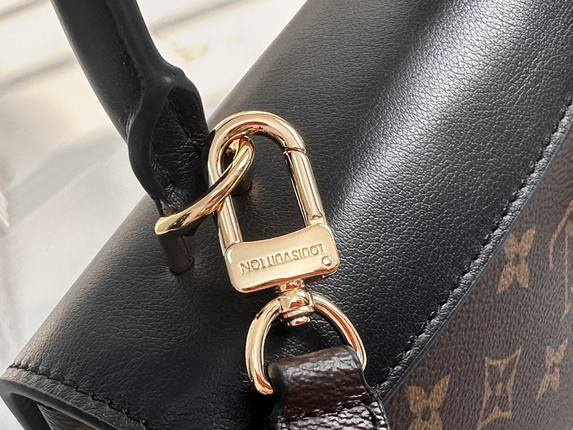 Louis Vuitton M27511 M28288 Old Flower Black Old Flower Brown Classic Canvas Flap Crossbody Bag - Detail view 6