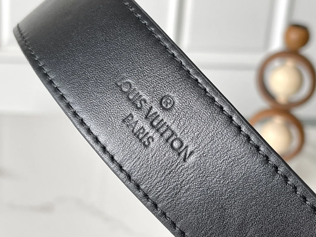 Louis Vuitton M25143 Classic Lambskin Shoulder Bag Shoulder Bag - Detail view 6