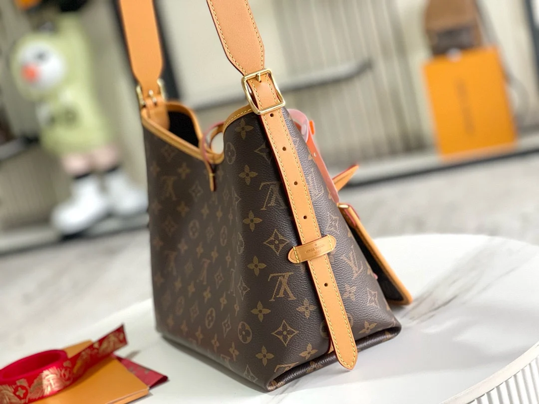Louis Vuitton M46203 Premium All-Steel Hardware Old Flower Pattern Shoulder Bag Crossbody Bag - Detail view 3
