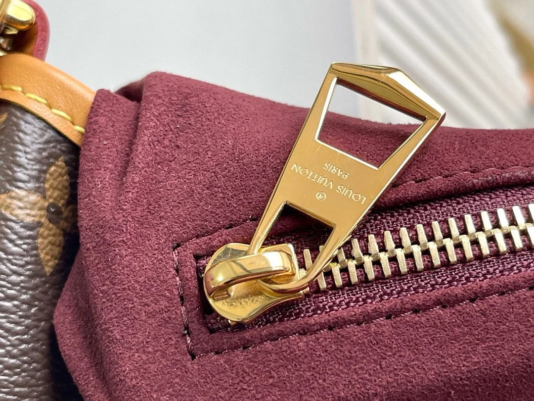 Louis Vuitton M46203 Premium All-Steel Hardware Old Flower Pattern Shoulder Bag Crossbody Bag - Detail view 8