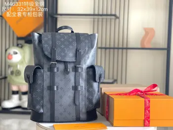 <p> 163 芯片 特级配全套包装 特级全钢五金 原厂皮 M46331 皮料是正品代工厂意大利A级皮料 特级正品 :所谓的特级正品 是在于品质 五金 面料 手工 油边 A级出品 拍摄图跟产品一致丶配图上的全套包装.尺寸:32x39x12CM</p>